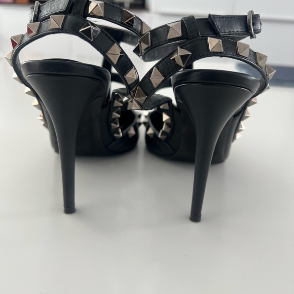 Authentic Valentino heels - Picture 3 of 5